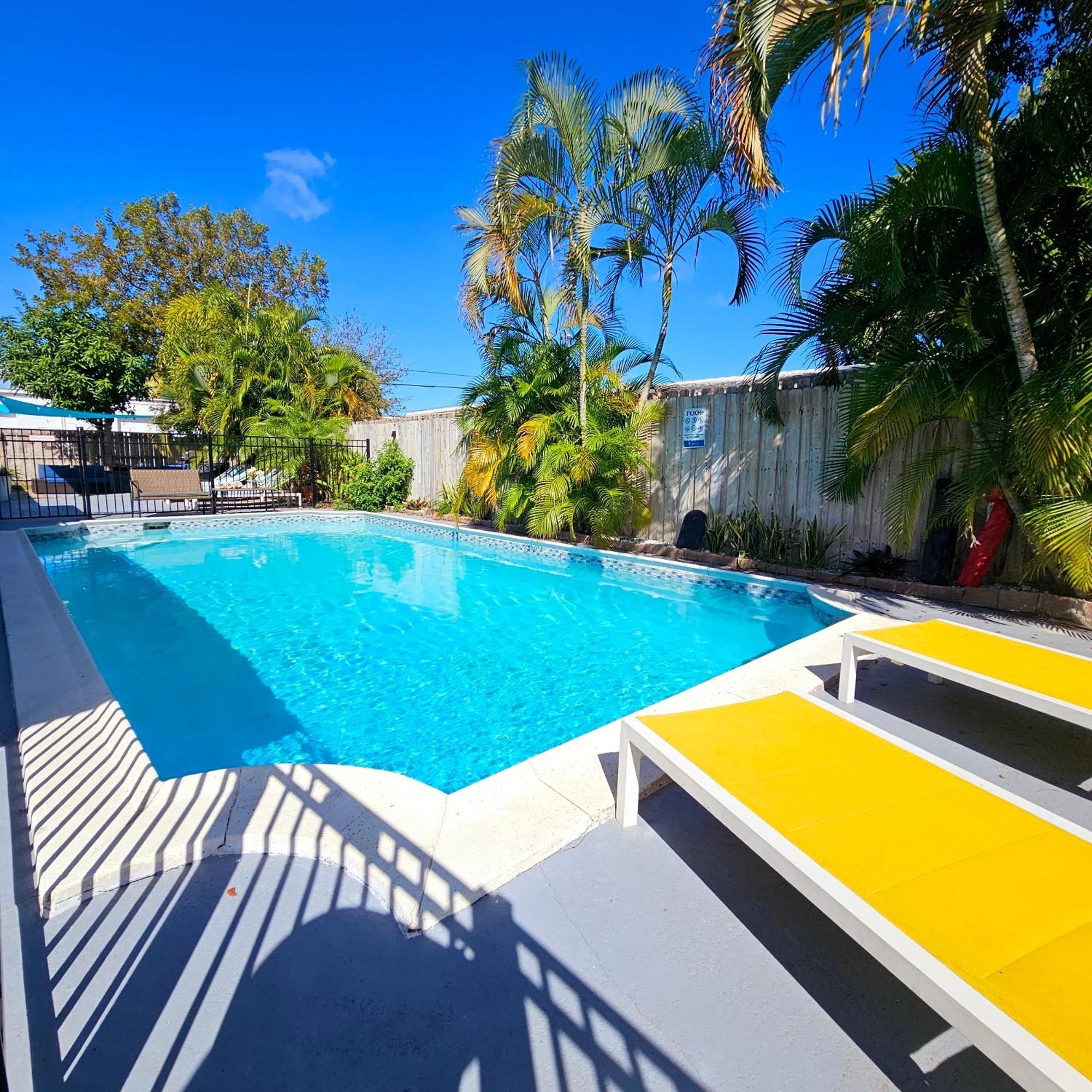 Apartment Coastal Haven: Family-friendly House With Pool Near Beaches Fort Lauderdale