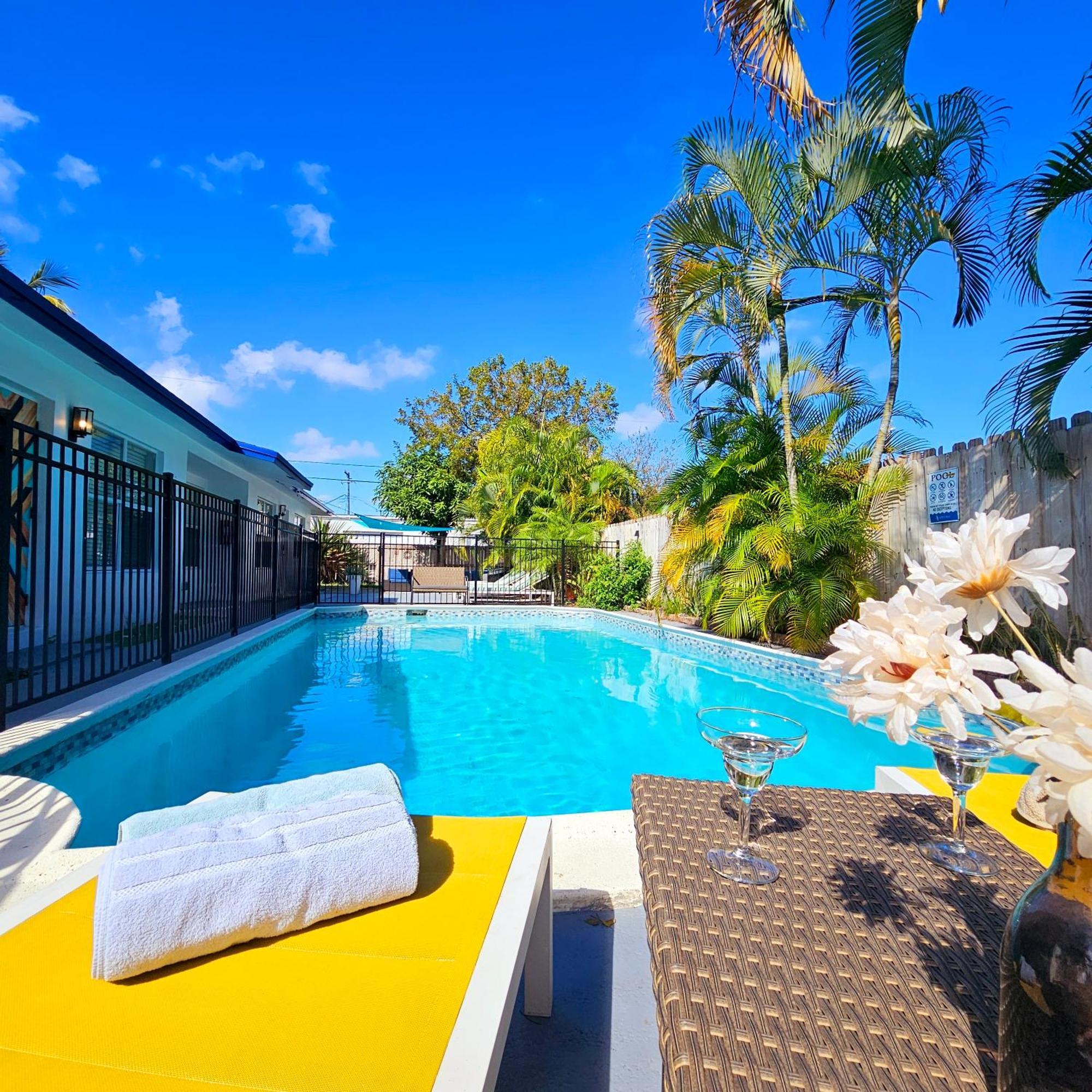Coastal Haven: Family-friendly House With Pool Near Beaches *