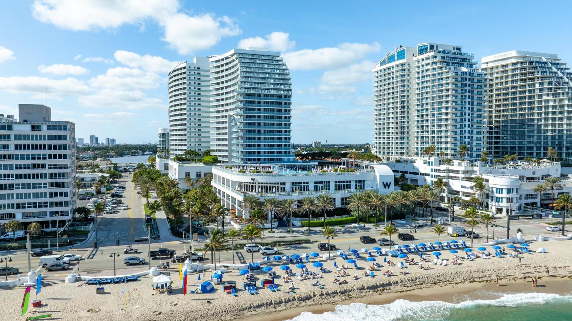 Last Min Weeknd Sale! Luxury Corner 1 Bedroom W With Fantastic Intercoastal Views, Pool & Hot Tub Apartment *