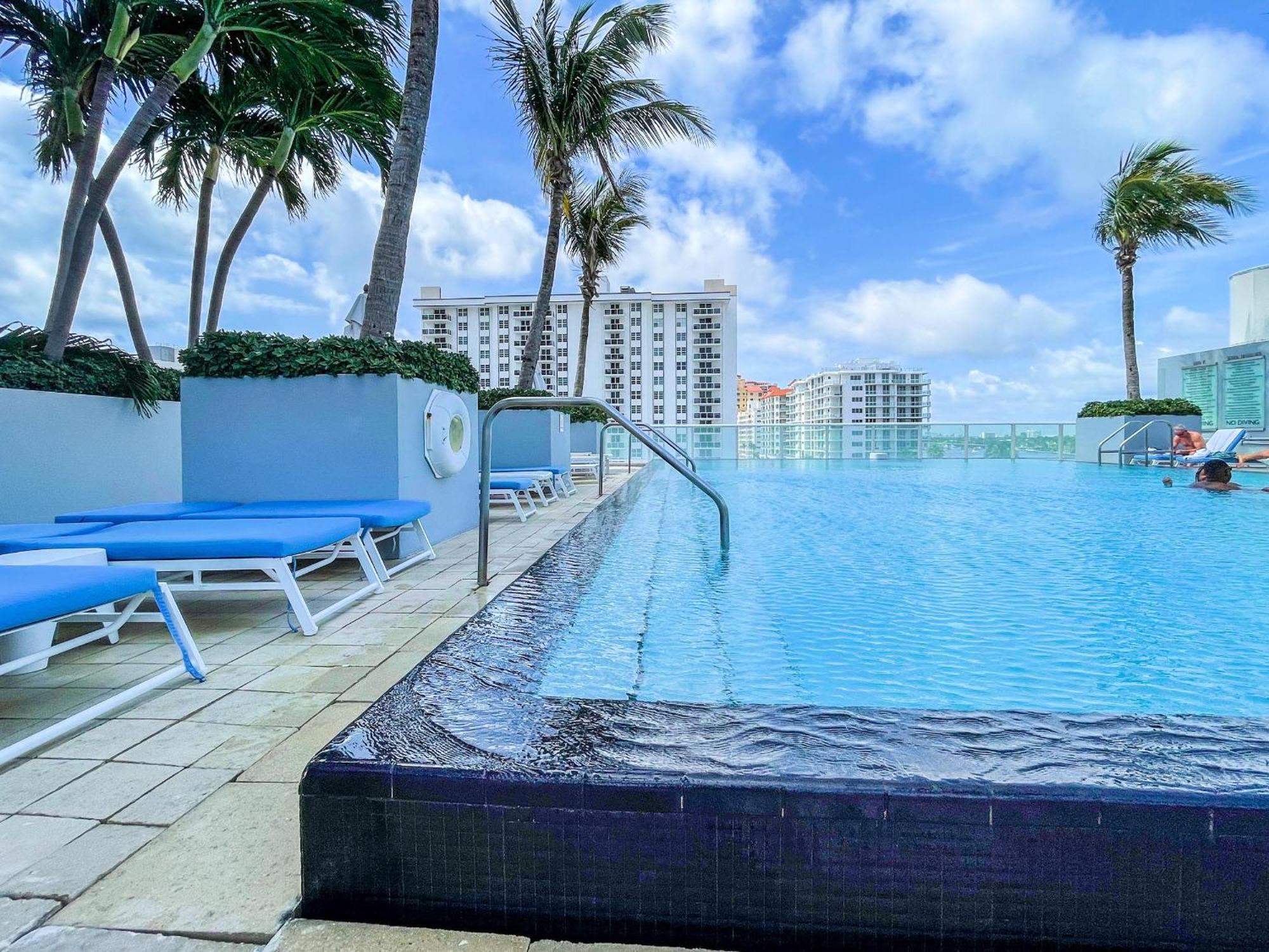 Last Min Weeknd Sale! Luxury Corner 1 Bedroom W With Fantastic Intercoastal Views, Pool & Hot Tub Apartment