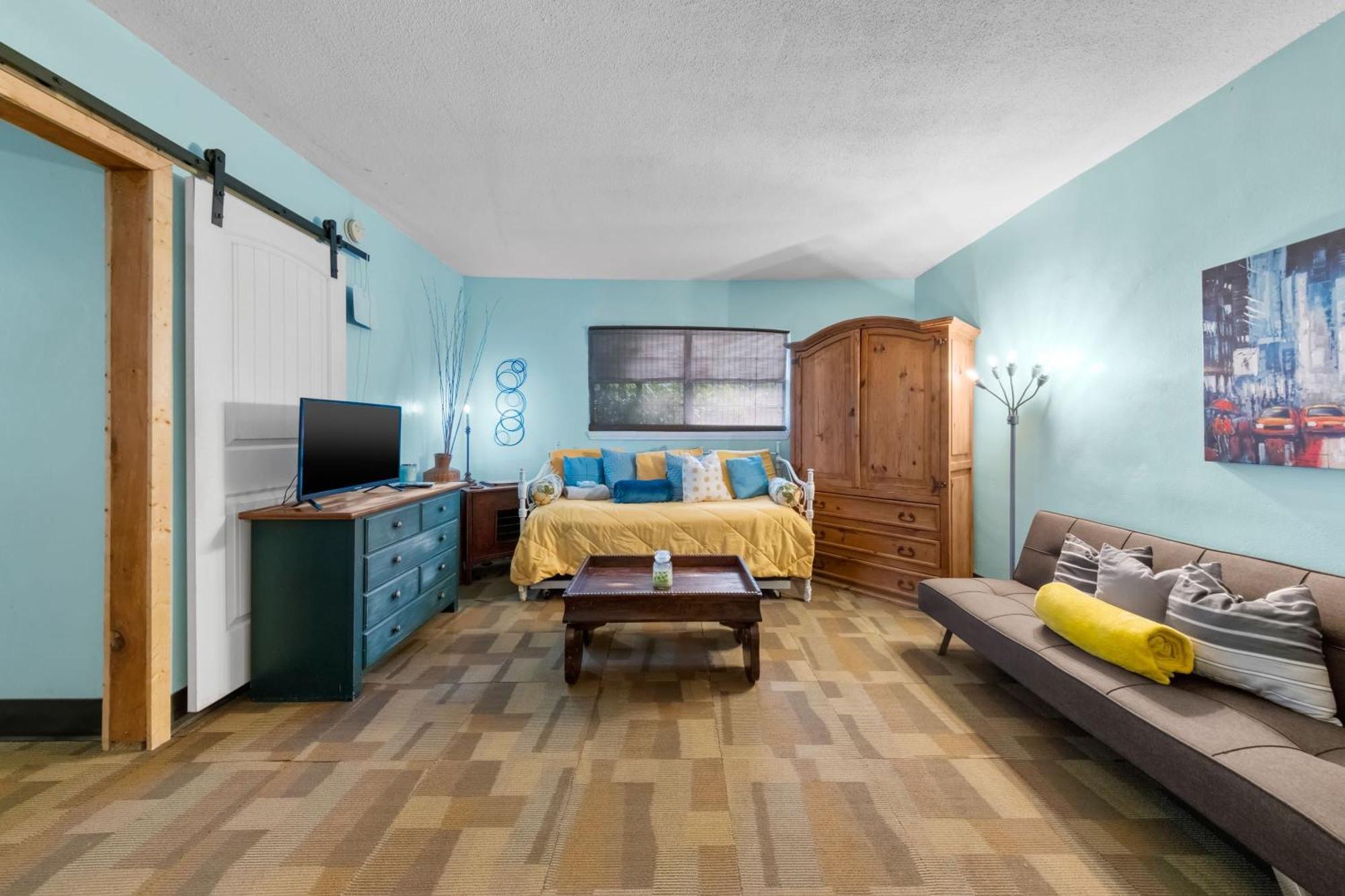 Blue Bell Apartment Fort Lauderdale