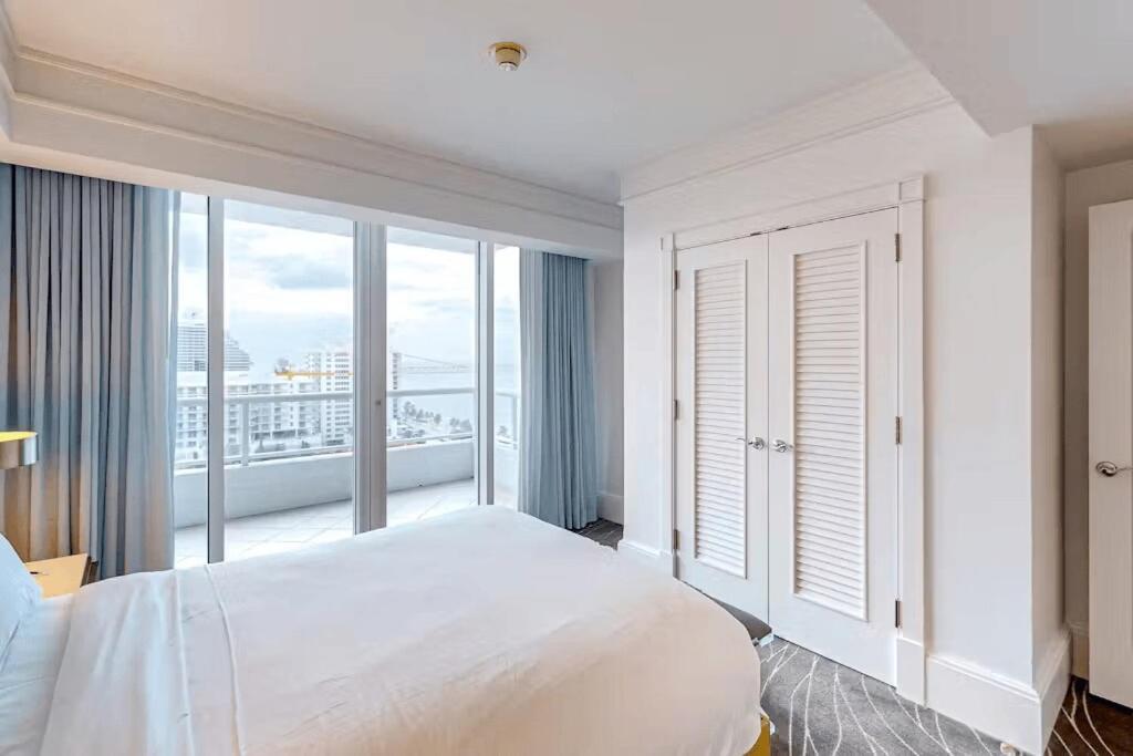 Ritz-carlton Luxury Oceanview 3-bedroom Apartment Fort Lauderdale