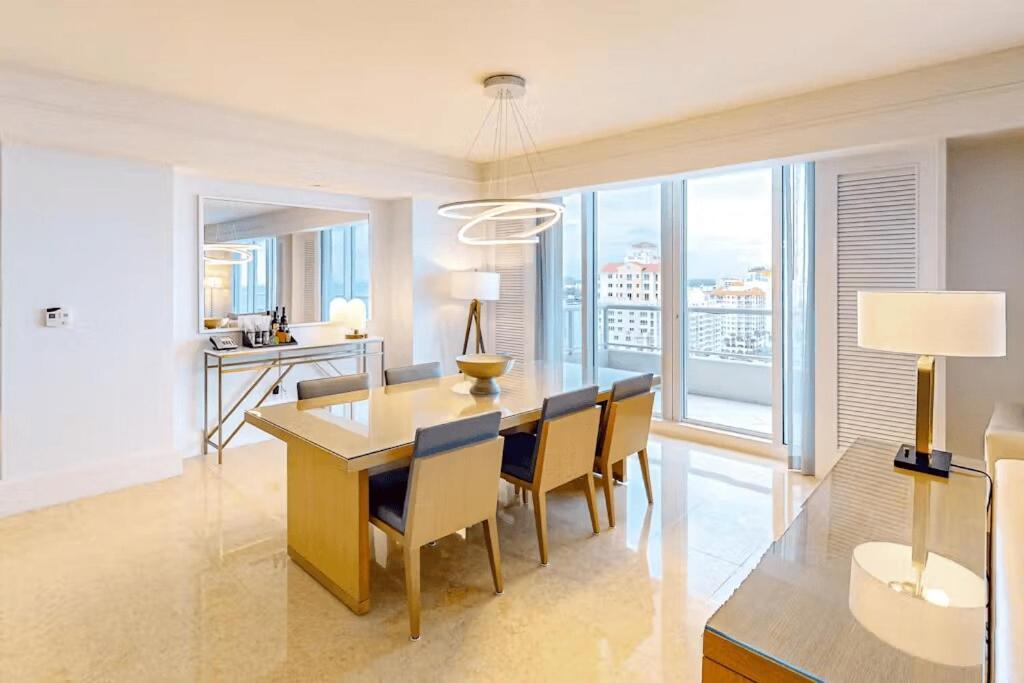 Ritz-carlton Luxury Oceanview 3-bedroom Apartment