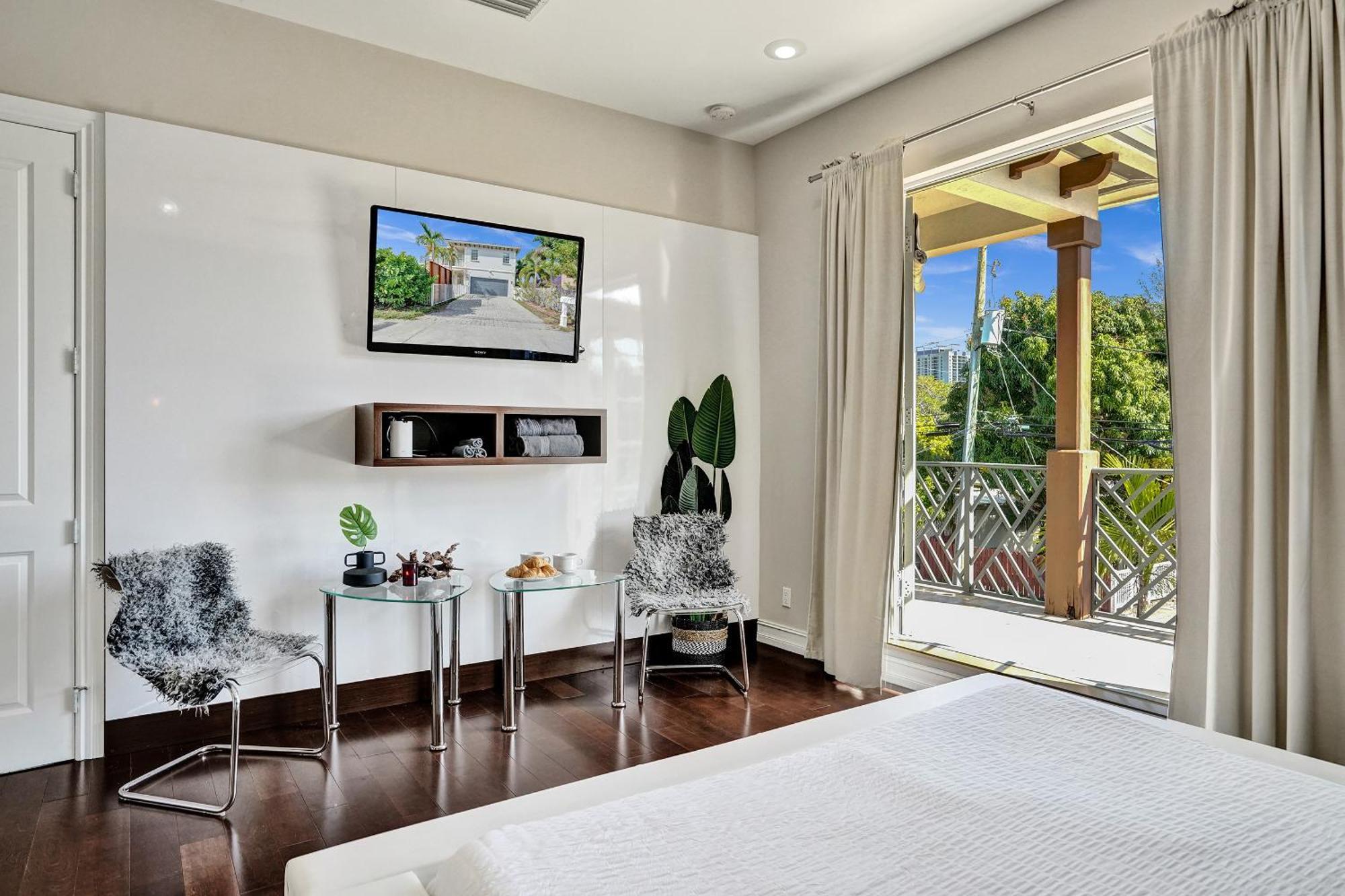 Tarpon River House *