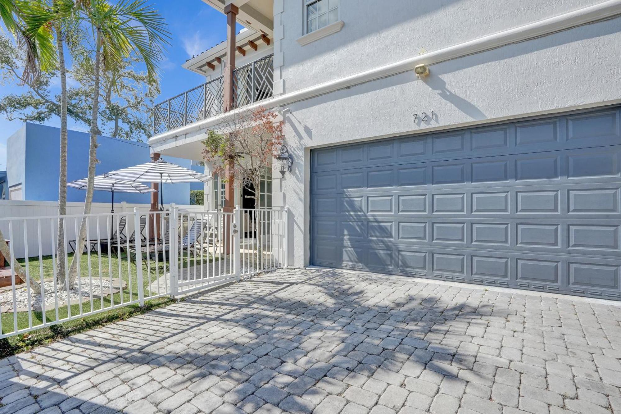 Villa Tarpon River House