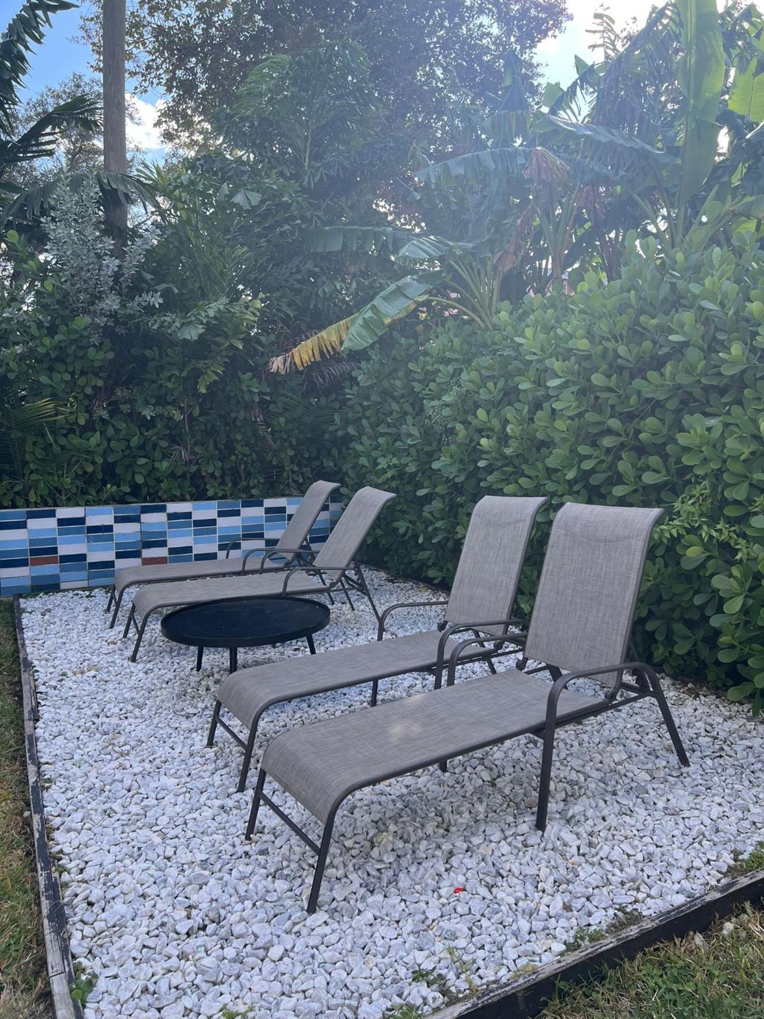 Super Stylish 4 Bedroom Steps From The Fun