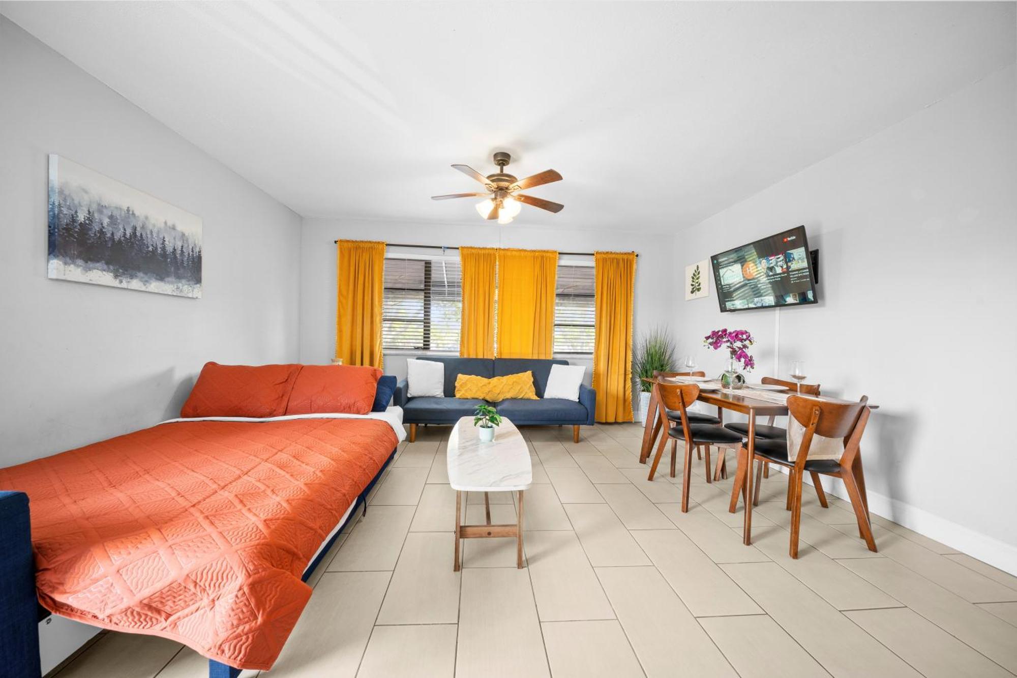 Apartment Bayview By Lowkl