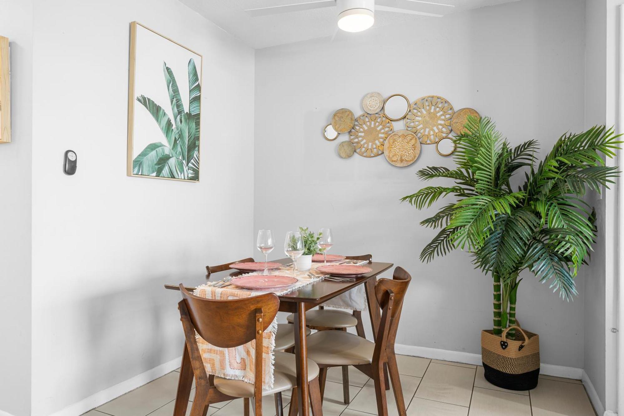 Bayview By Lowkl Apartment *