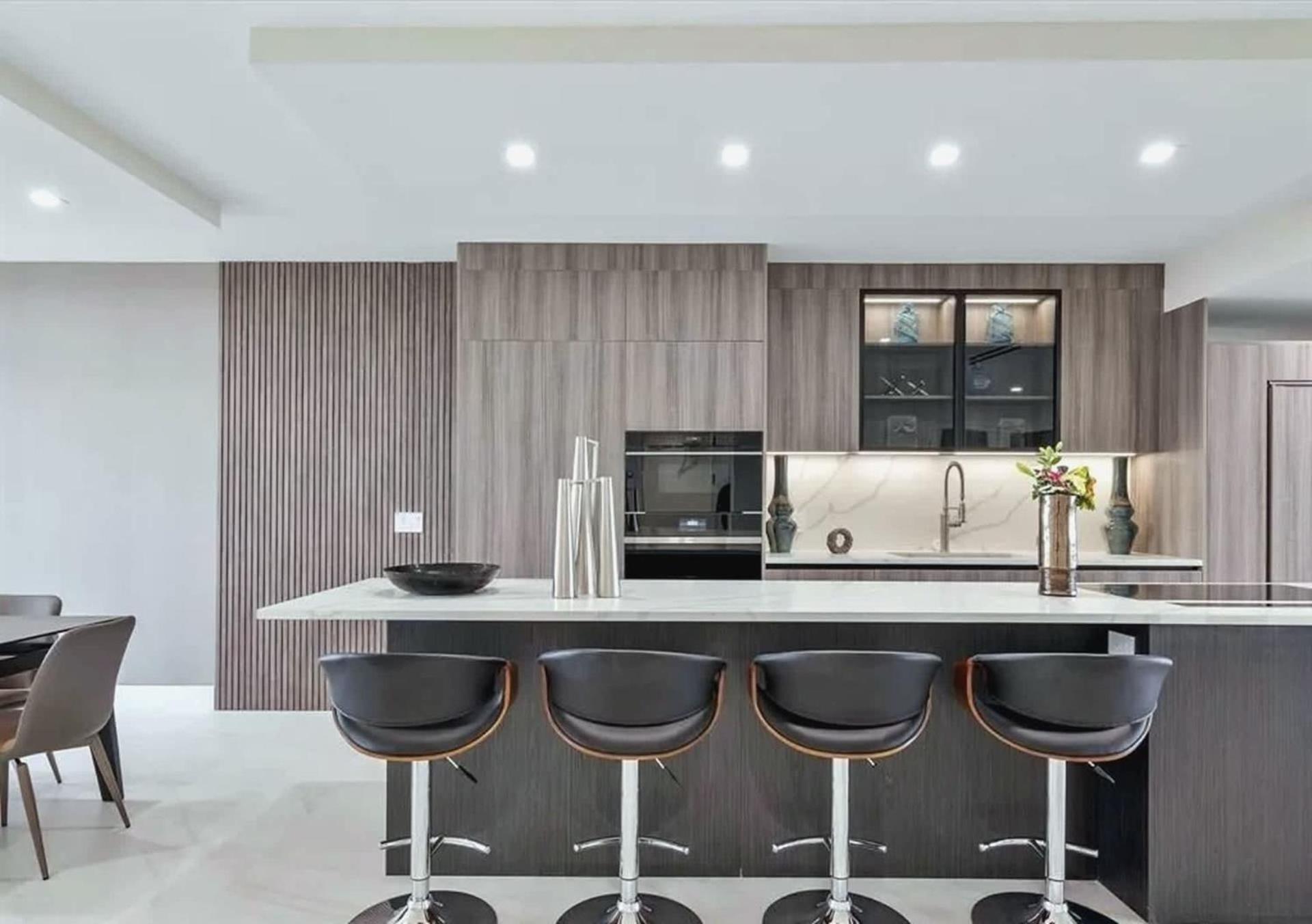 Apartment Beautifully Appointed 3 Bedroom