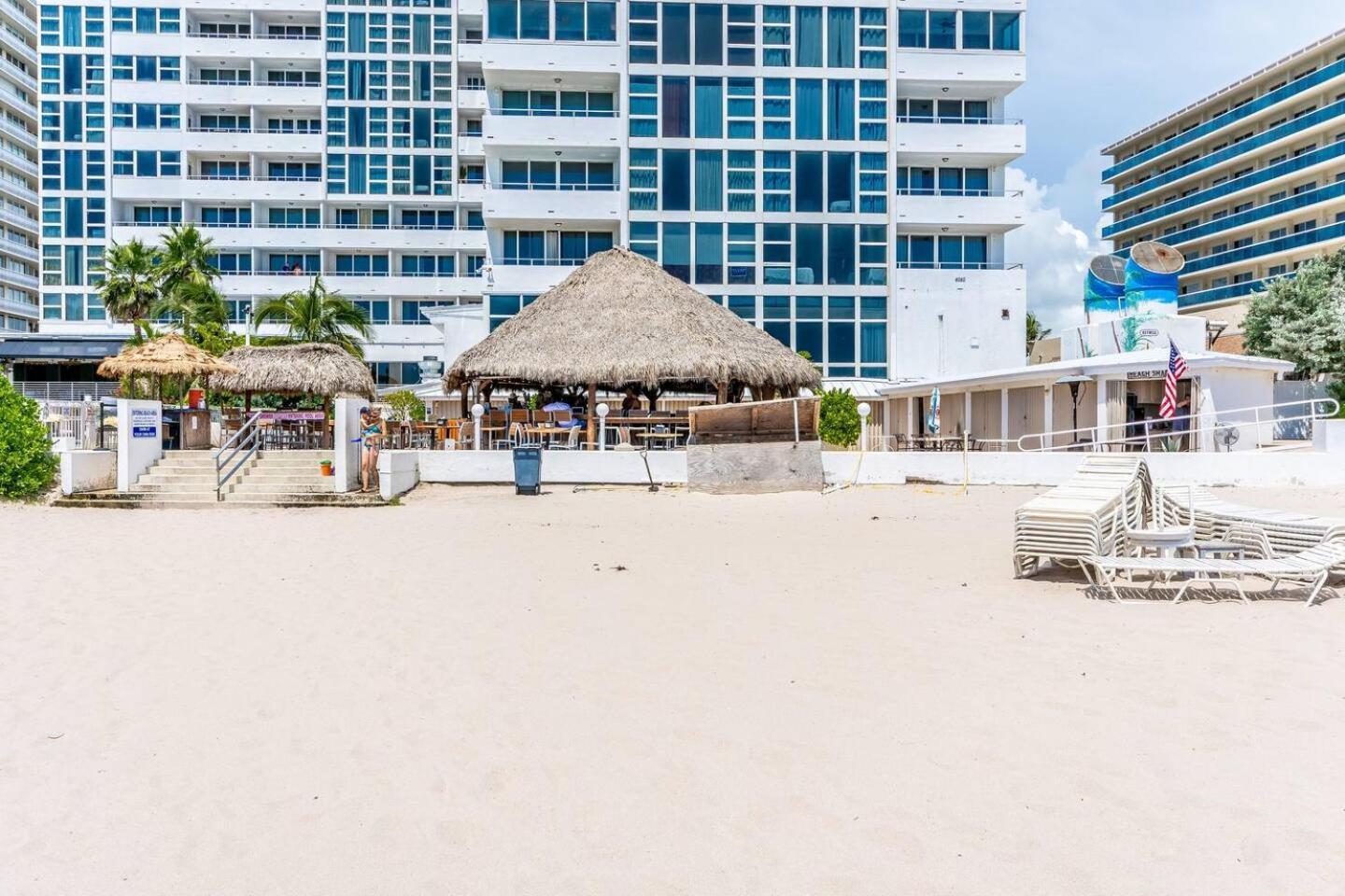 Front 2 Bed - Pool & Tiki Bar * Fort Lauderdale