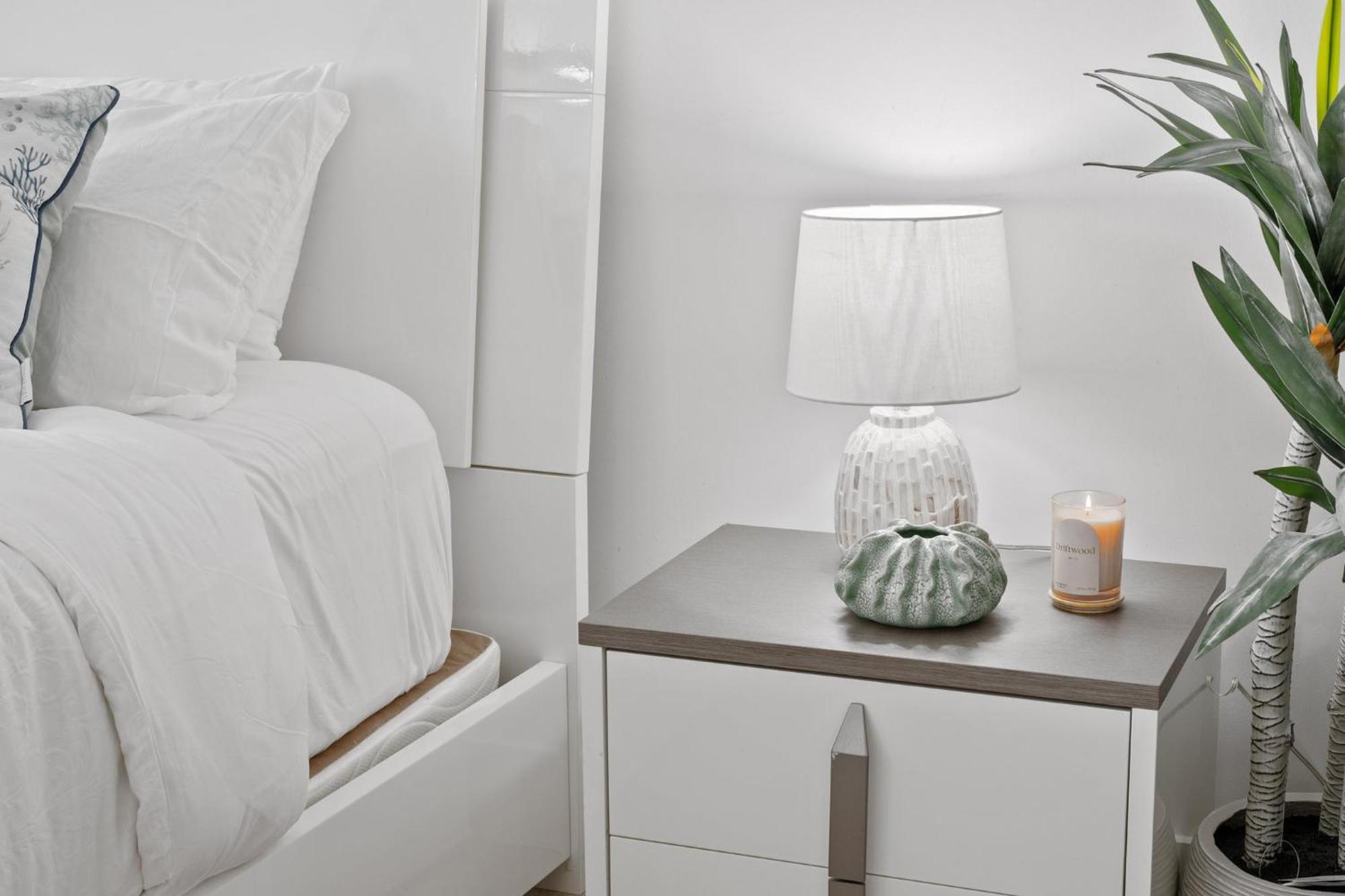 Front 2 Bed - Pool & Tiki Bar Aparthotel Fort Lauderdale