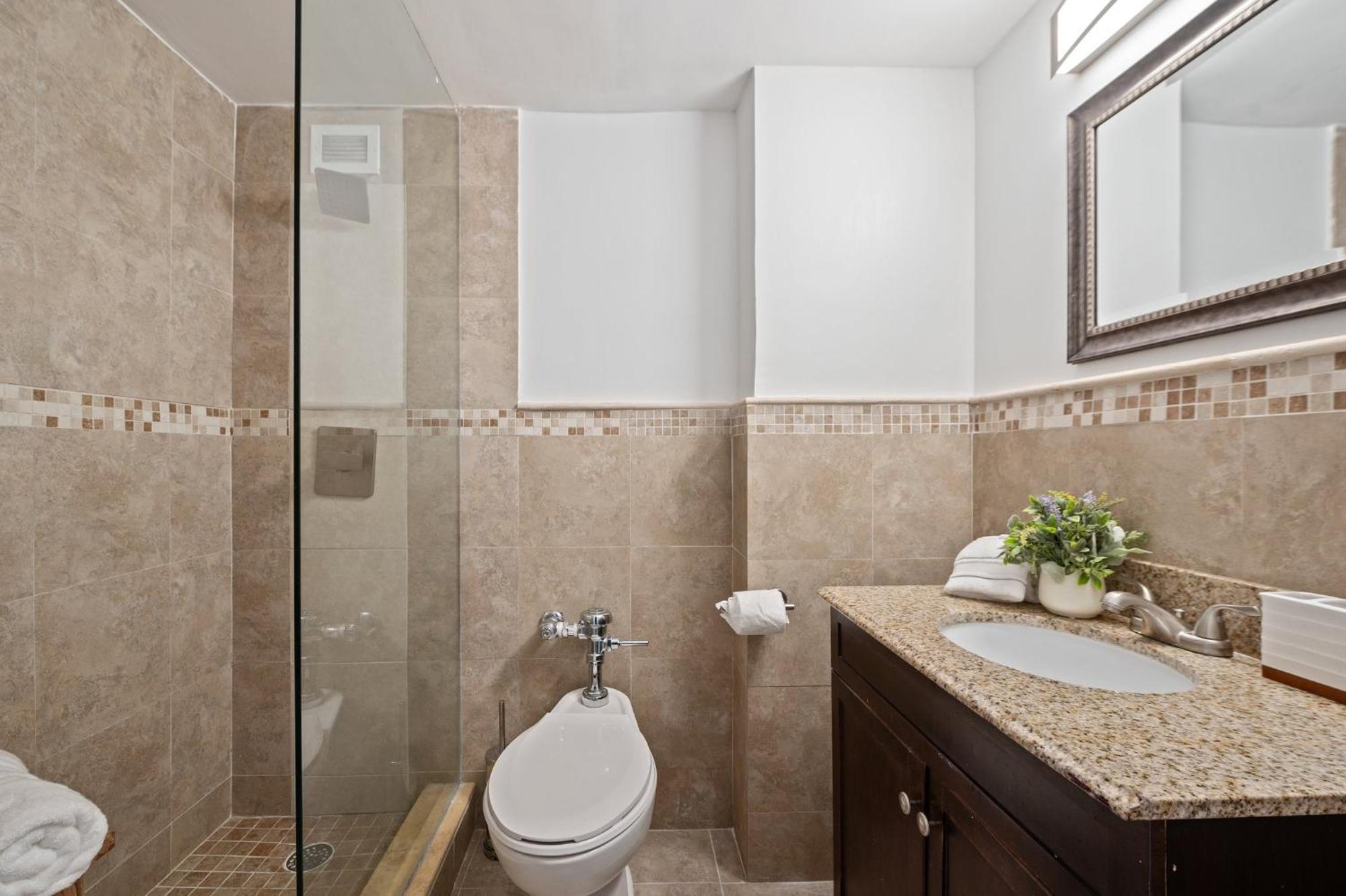 Front 2 Bed - Pool & Tiki Bar * Fort Lauderdale