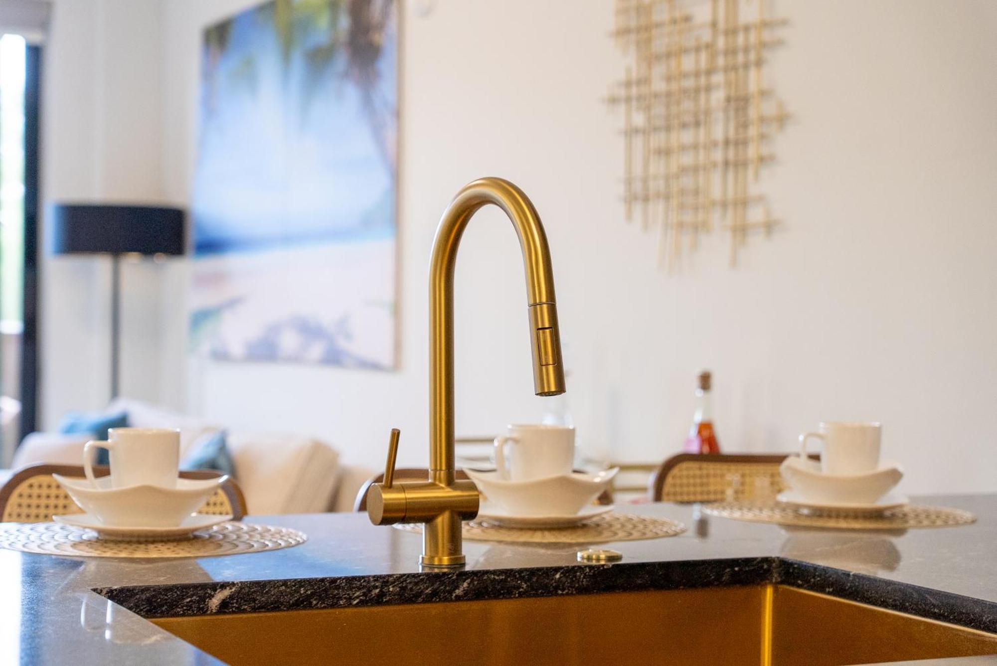 Luxe Paradise Retreat Near Ftl Airport And Hard Rock Fort Lauderdale
