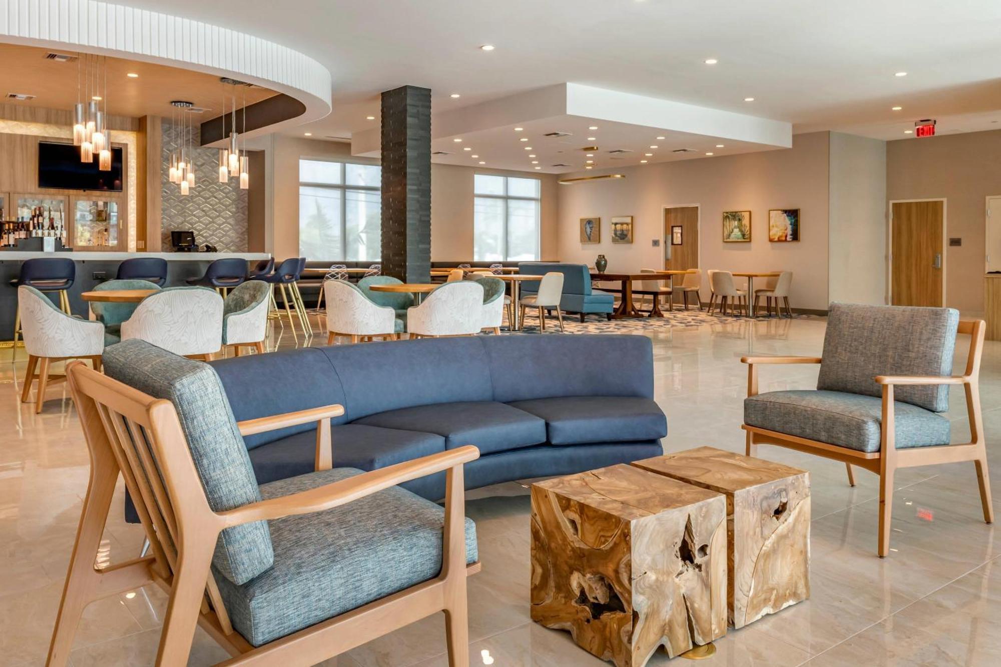 Cambria Lauderdale Hotel