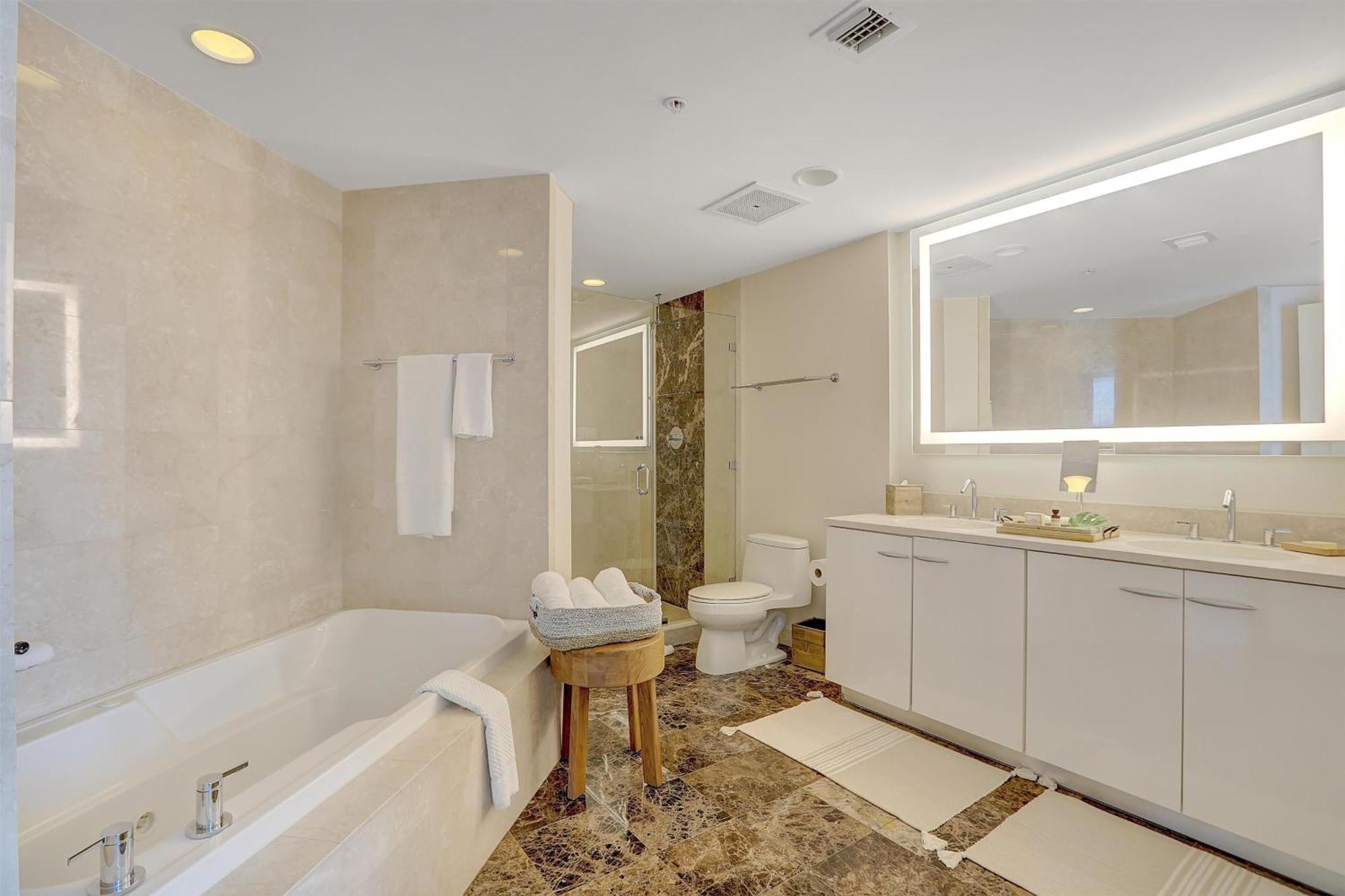 House Lauderdale, A Hilton Resort 4*