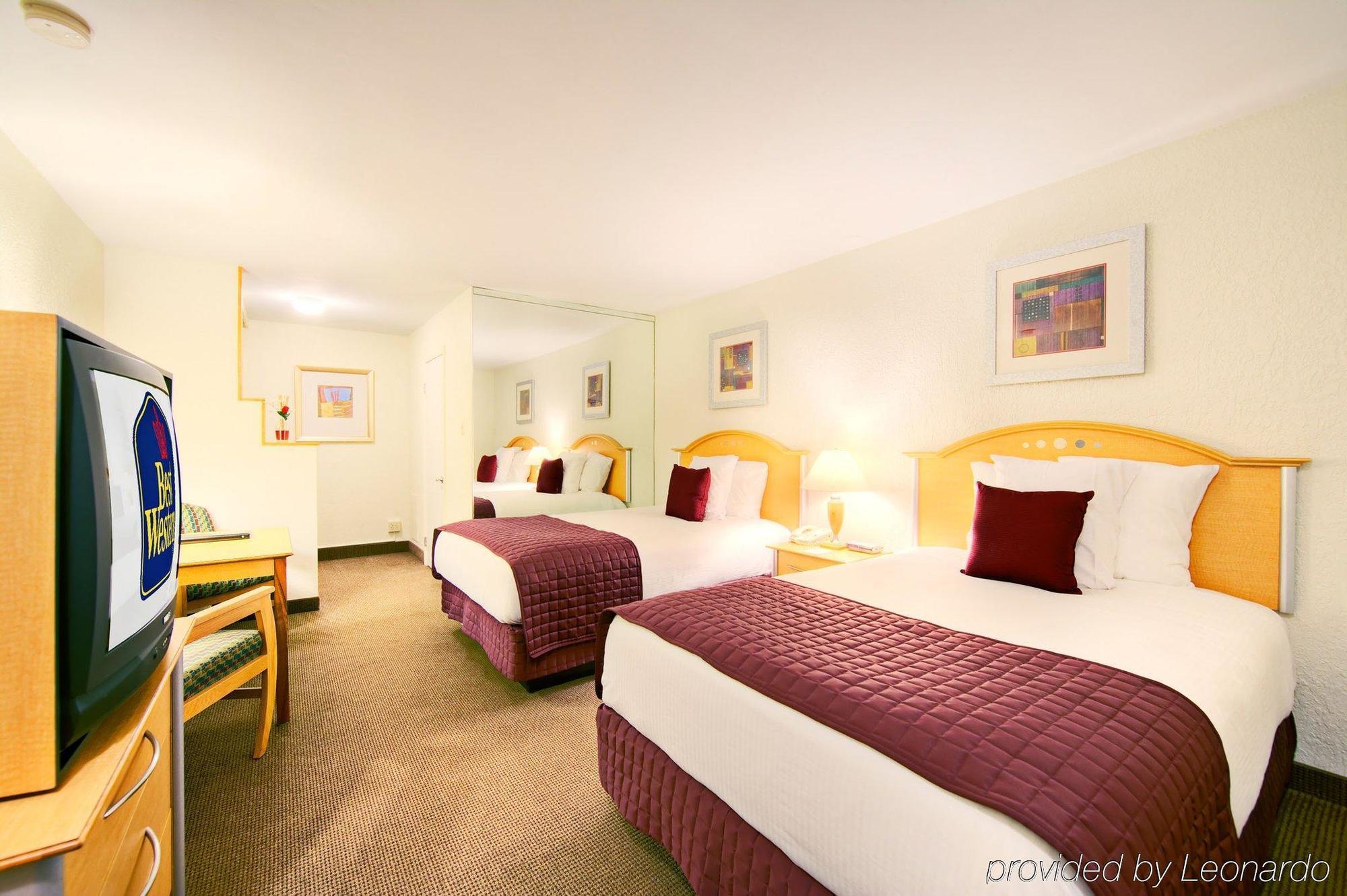 Hotel Ramada Oakland Park 2*