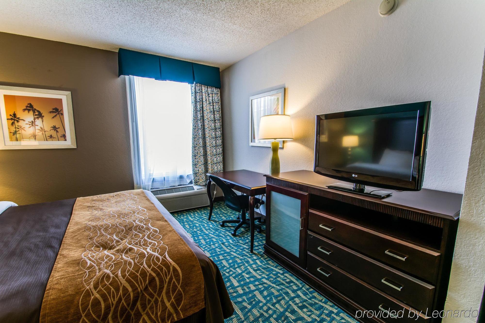 Comfort & Lauderdale West Turnpike Lauderdale Lakes