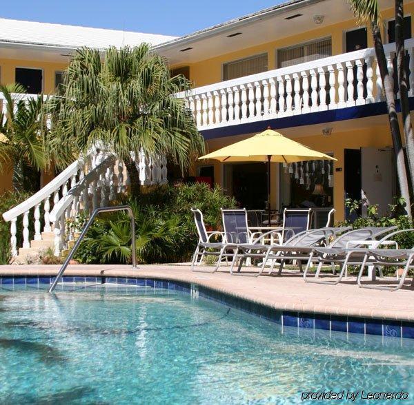 Cheston House - Clothing Optional Male Fort Lauderdale