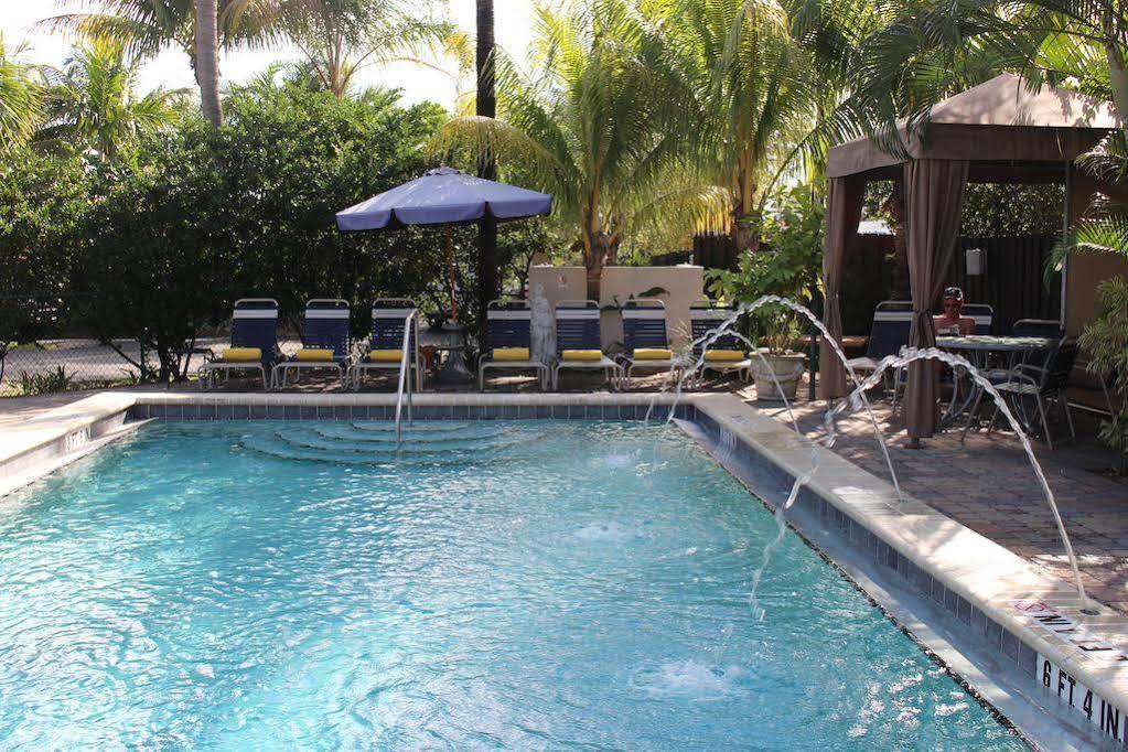 The Cabanas Guesthouse & Spa - Gay Resort Catering To Gay Men 4* Oakland Park