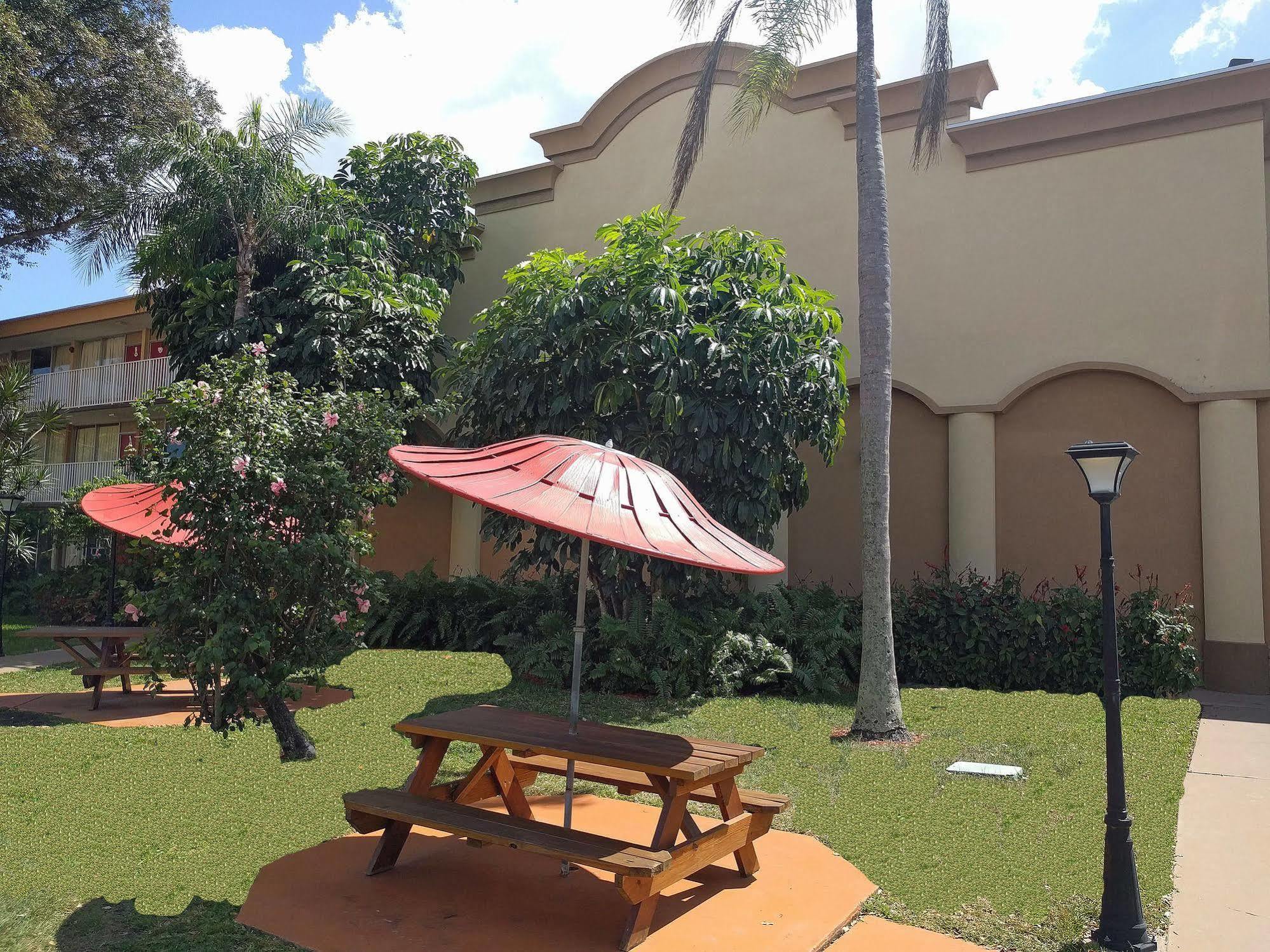 Red Carpet Airport Lauderdale 2* Dania Beach