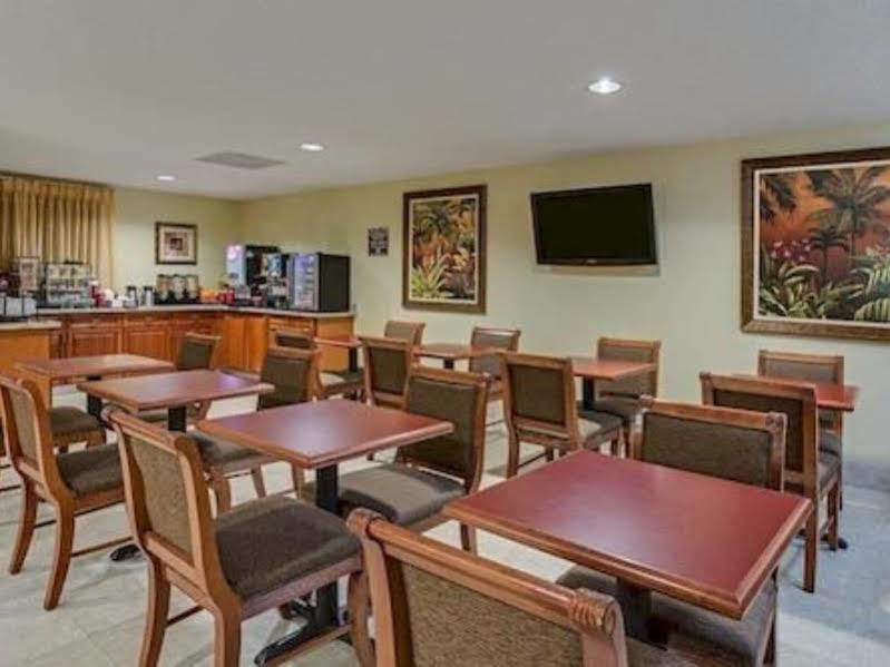 Western Lauderdale Airport Cruise Port 3*