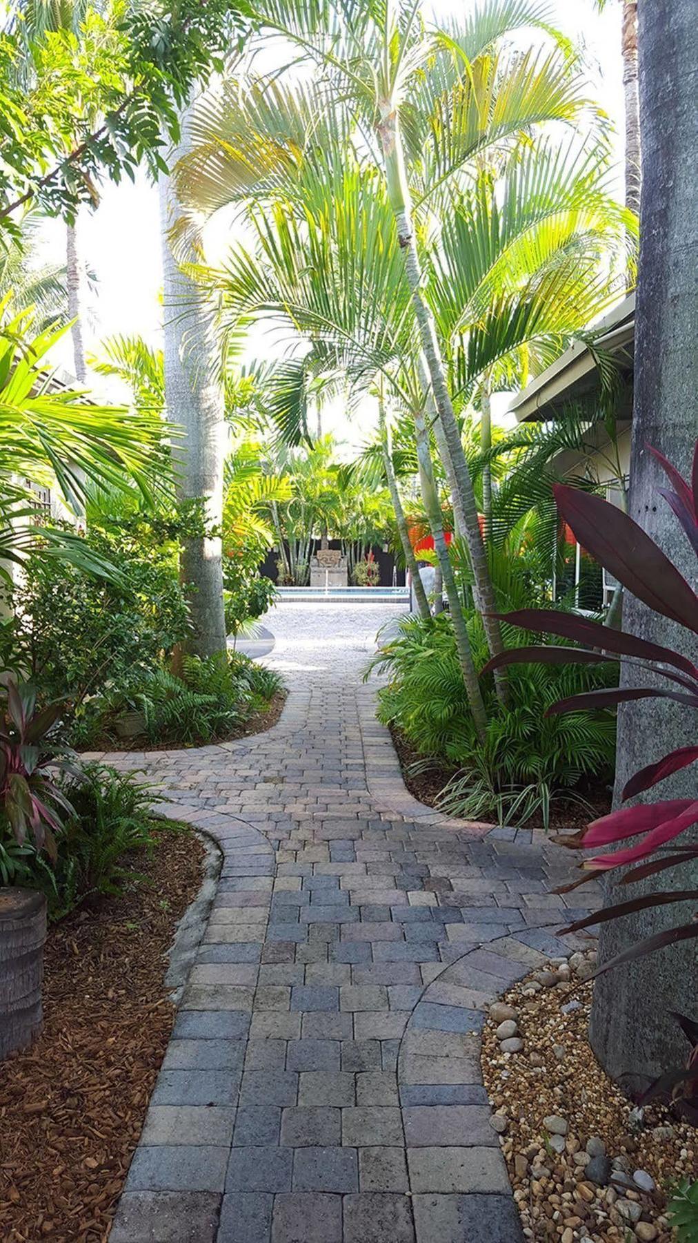 The Cabanas Guesthouse & Spa - Gay Resort Catering To Gay Men Resort Oakland Park
