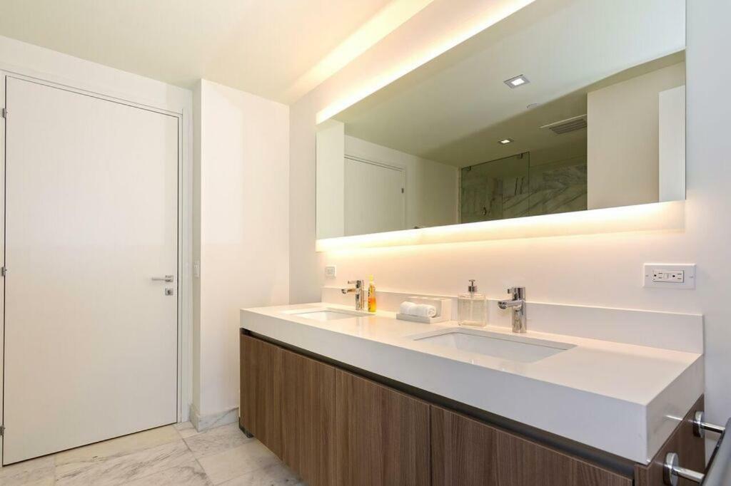 Departamento En Tiffany House Lauderdale Miami Apartment