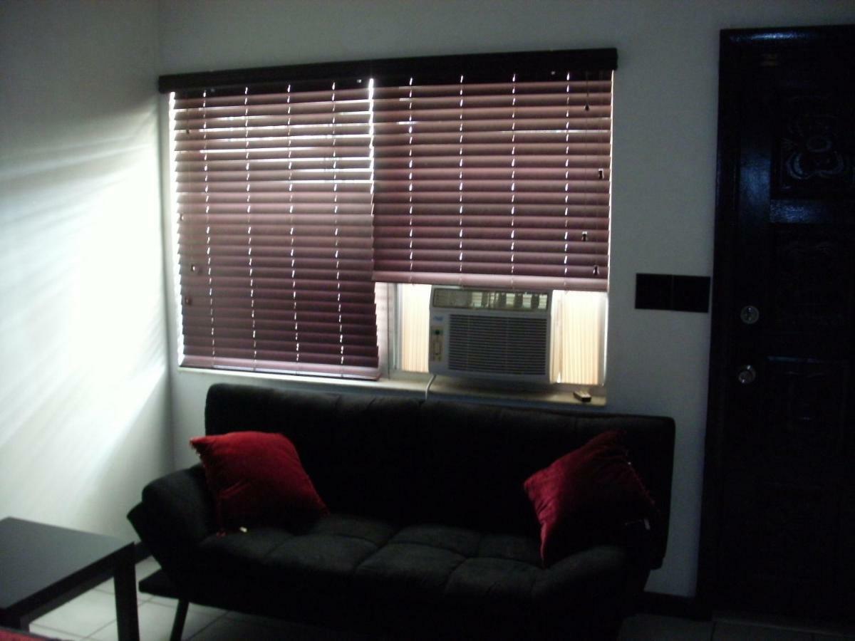 Newly Furnished Large Clean Quiet Private Unit Apartment *