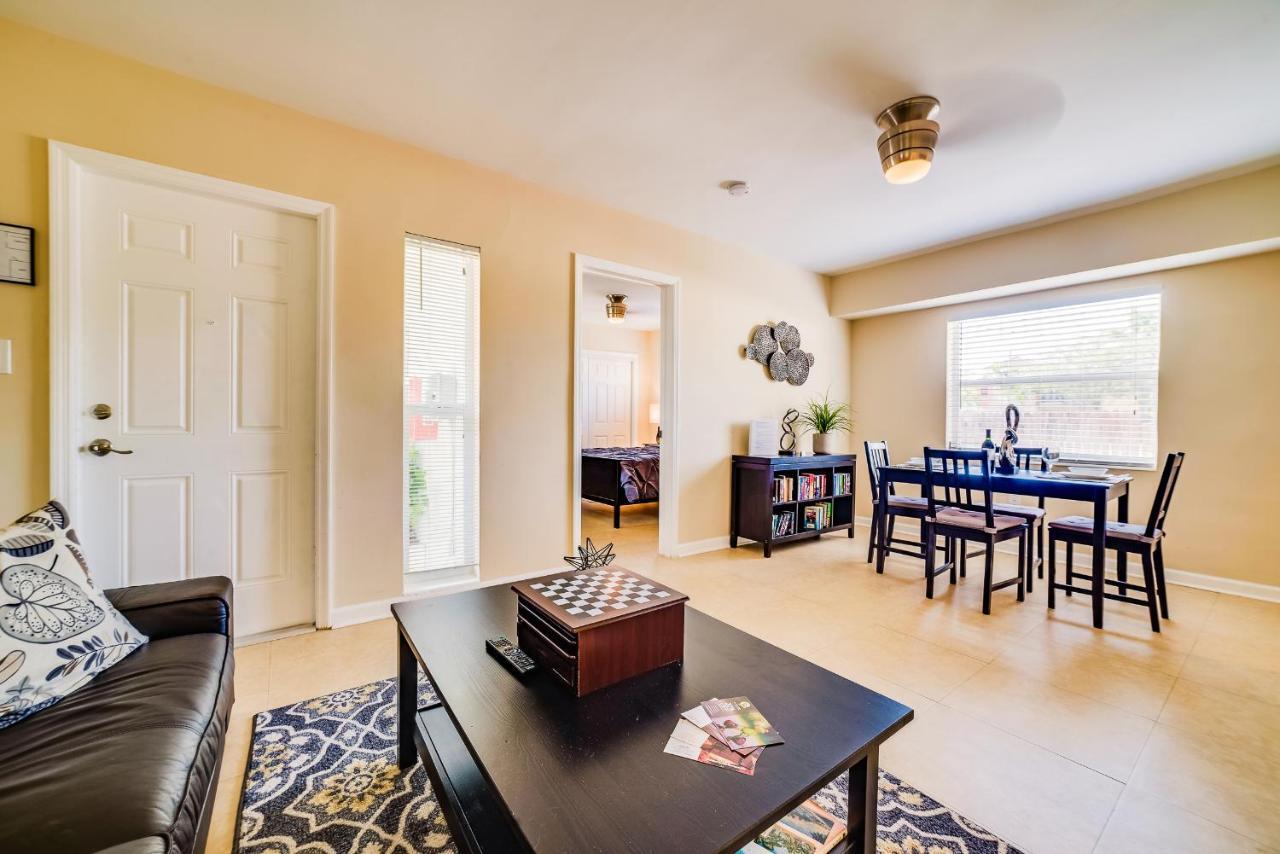 Apartment Hainsley At 1115 *