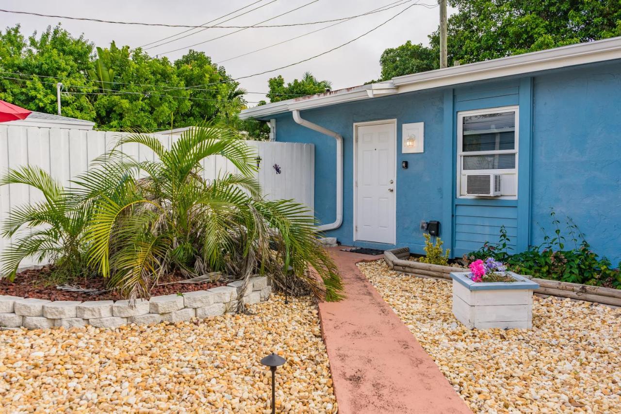 Chairs, Good Kitchen, Wifi On 14th Ave Apartment *